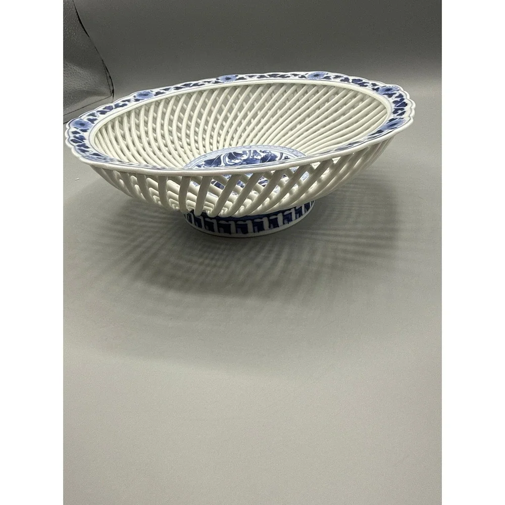 Hasimoto China Japan Blue White Reticulated Lattice Porcelain Floral Basket Bowl